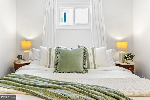 216 SPRING, Lutherville Timonium, MD 21093