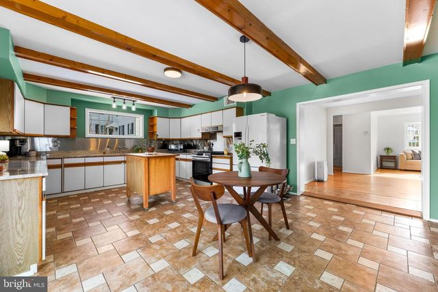 216 SPRING, Lutherville Timonium, MD 21093