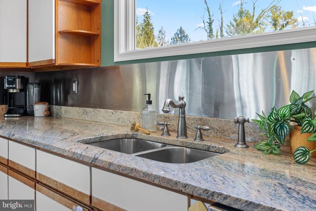 216 SPRING, Lutherville Timonium, MD 21093