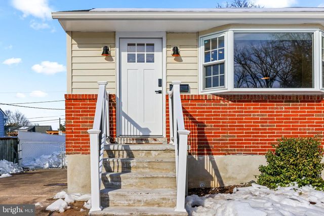 216 SPRING, Lutherville Timonium, MD 21093