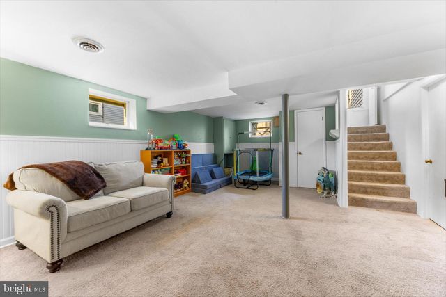 216 SPRING, Lutherville Timonium, MD 21093