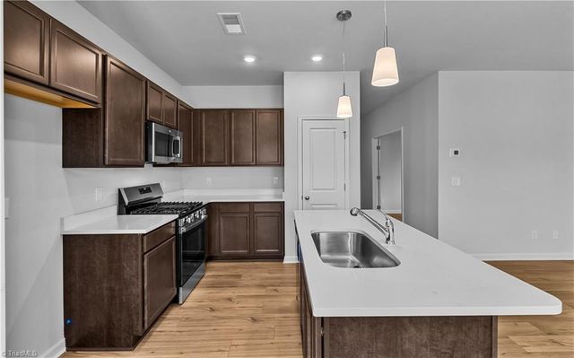 5115 Fallmeade Road, Kernersville, NC 27284