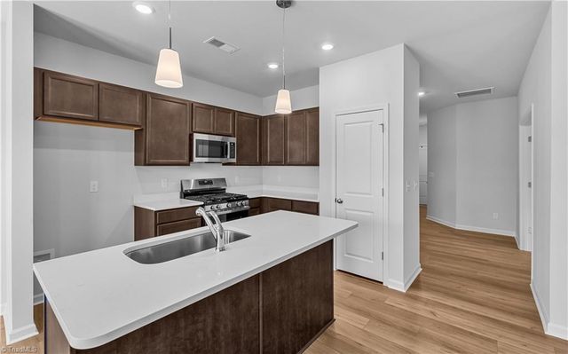 5115 Fallmeade Road, Kernersville, NC 27284