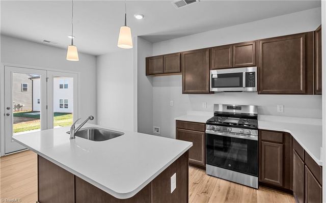 5115 Fallmeade Road, Kernersville, NC 27284