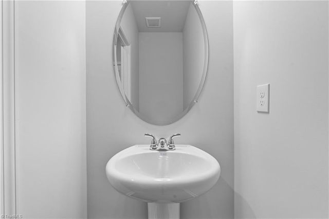 5115 Fallmeade Road, Kernersville, NC 27284