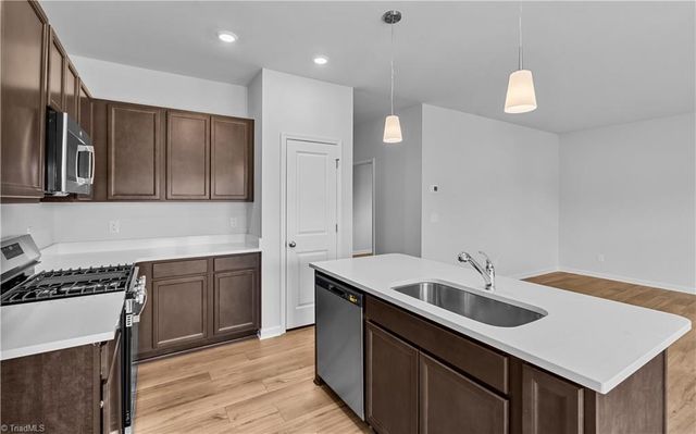 5115 Fallmeade Road, Kernersville, NC 27284