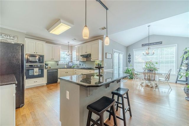 1245 Oakwood Place, Loganville, GA 30052