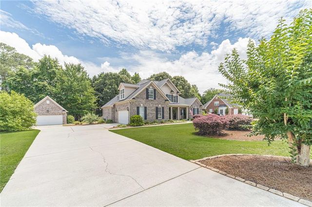 1245 Oakwood Place, Loganville, GA 30052