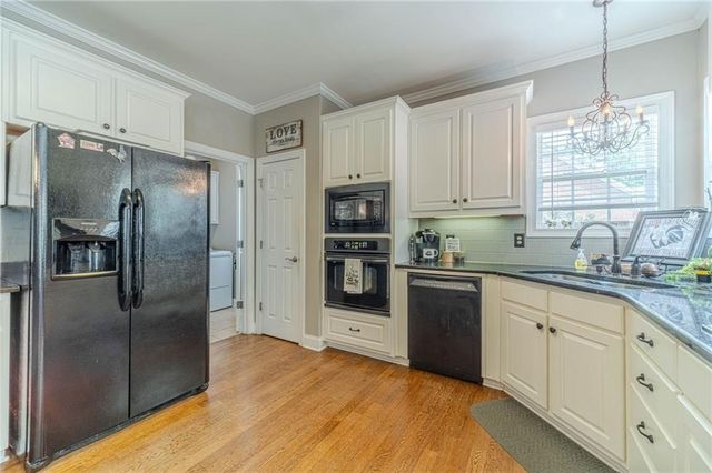 1245 Oakwood Place, Loganville, GA 30052