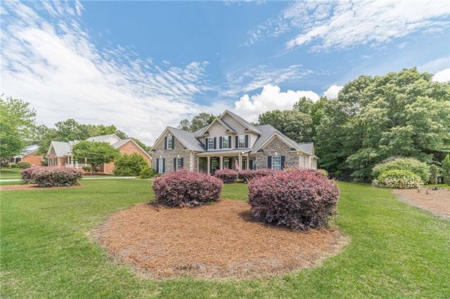 1245 Oakwood Place, Loganville, GA 30052