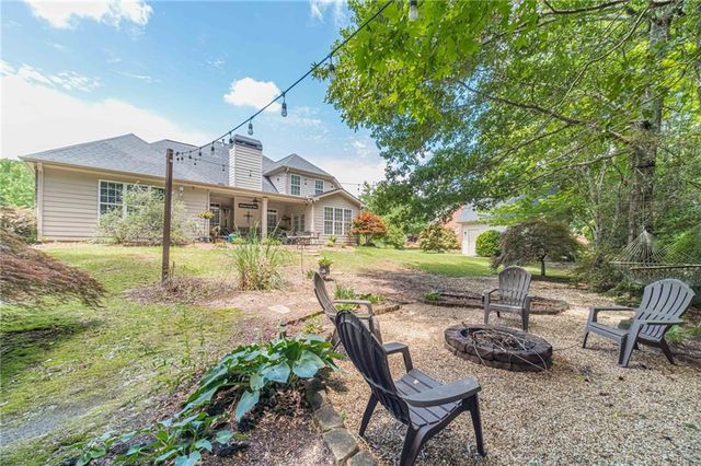 1245 Oakwood Place, Loganville, GA 30052