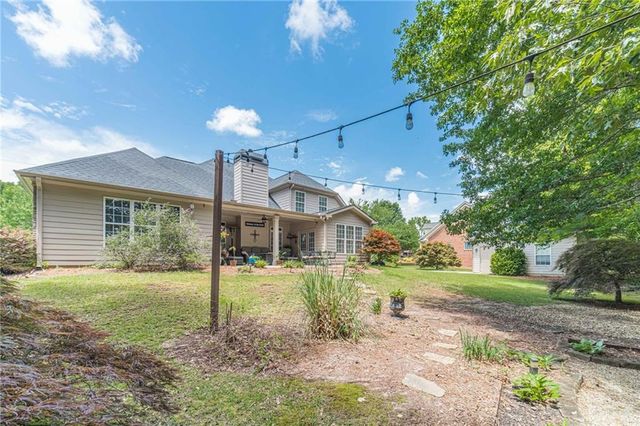 1245 Oakwood Place, Loganville, GA 30052