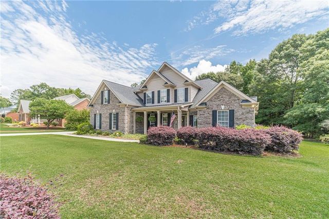 1245 Oakwood Place, Loganville, GA 30052