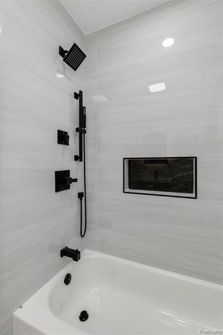 14895 Mapleridge Street, Detroit, MI 48205