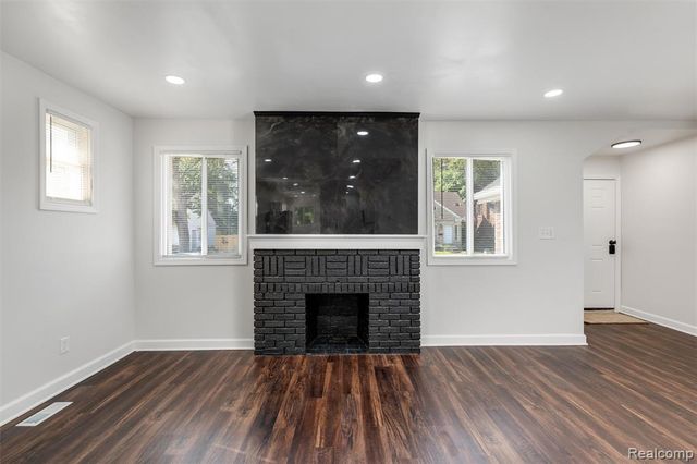 14895 Mapleridge Street, Detroit, MI 48205