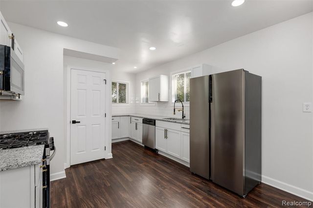 14895 Mapleridge Street, Detroit, MI 48205