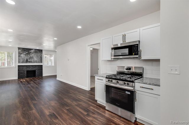 14895 Mapleridge Street, Detroit, MI 48205