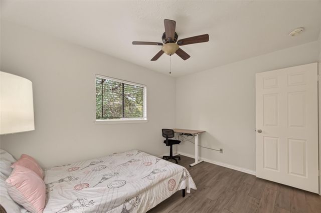 92 S Waxberry Road, Spring, TX 77381