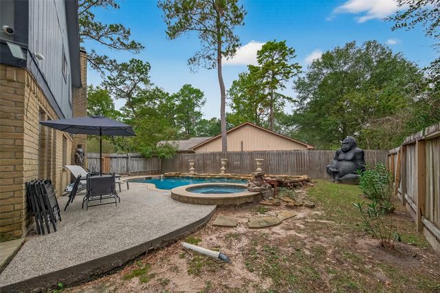 92 S Waxberry Road, Spring, TX 77381