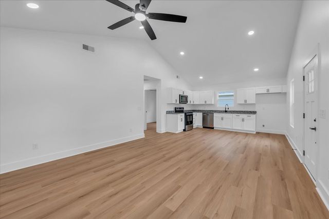 900 East Decherd Street, Tullahoma, TN 37388