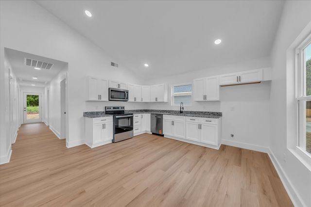 900 East Decherd Street, Tullahoma, TN 37388