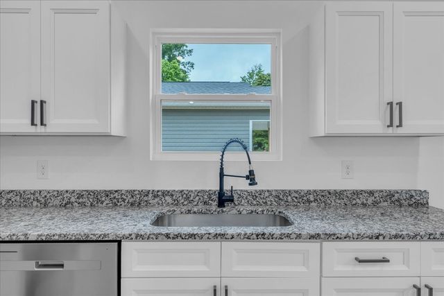 900 East Decherd Street, Tullahoma, TN 37388