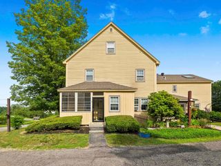 439 N River Rd Unit 1, Milford, NH 03055
