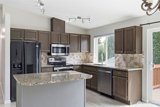 21675 SE 267th Street, Maple Valley, WA 98038