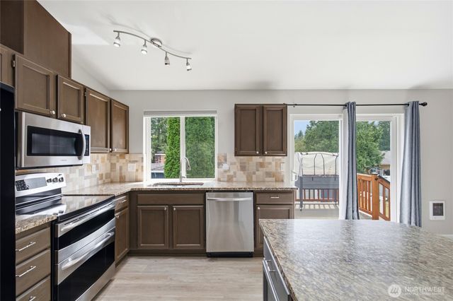 21675 SE 267th Street, Maple Valley, WA 98038