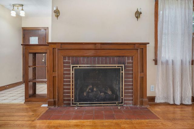1328 E Bennett Street, Springfield, MO 65804