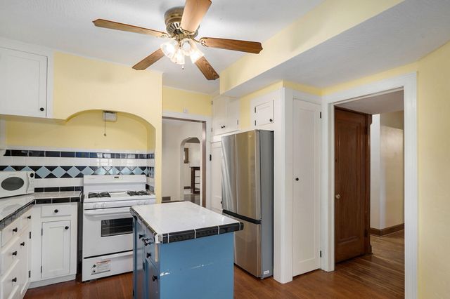 1328 E Bennett Street, Springfield, MO 65804