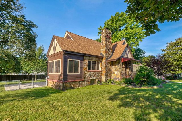 1328 E Bennett Street, Springfield, MO 65804