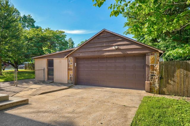 1328 E Bennett Street, Springfield, MO 65804