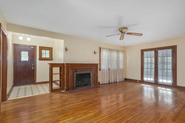 1328 E Bennett Street, Springfield, MO 65804