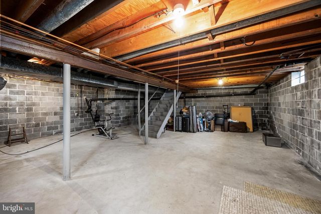 320 LONGSTONE DR, Cherry Hill, NJ 08003