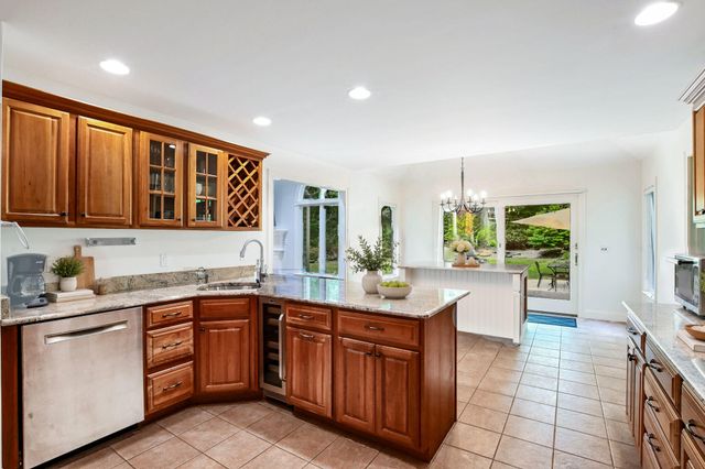 46 Southview Way, East Falmouth, MA 02536