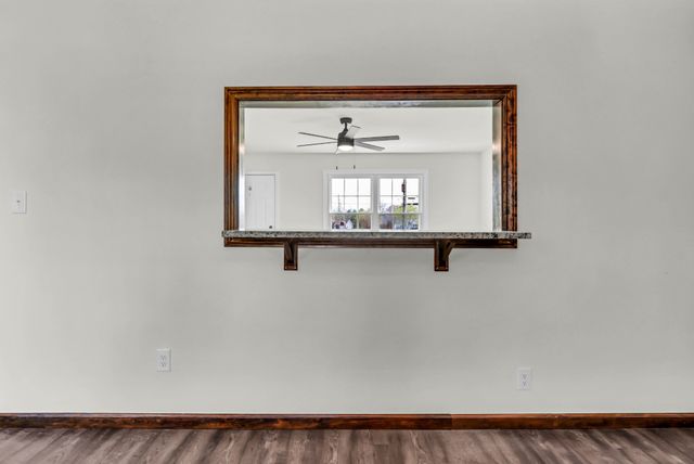 1402 Marla Ct, Clarksville, TN 37042