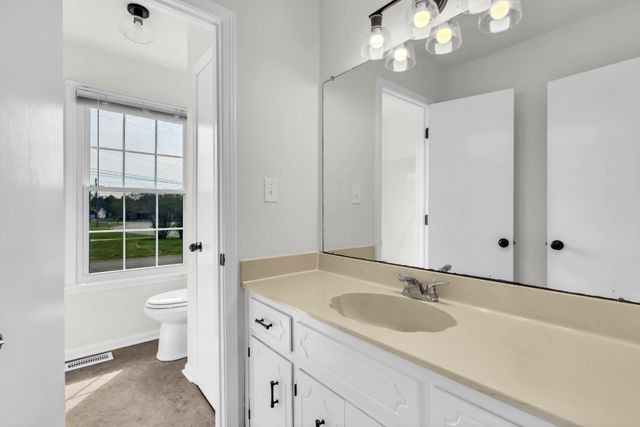 1402 Marla Ct, Clarksville, TN 37042