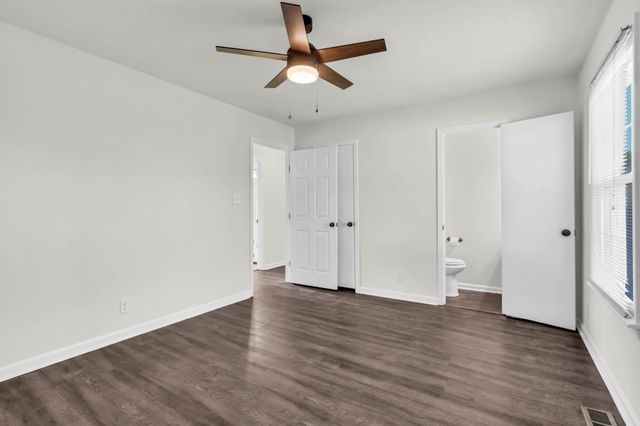 1402 Marla Ct, Clarksville, TN 37042