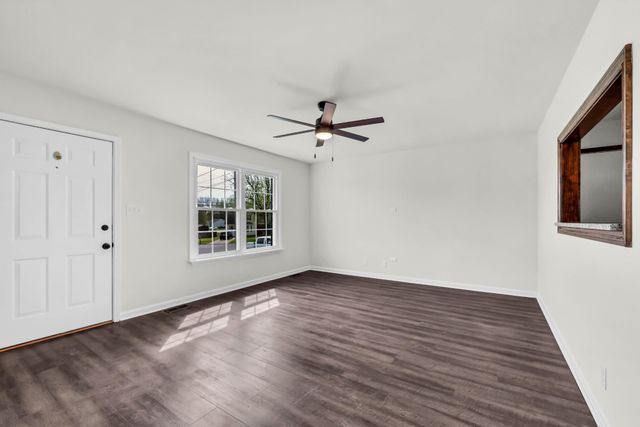 1402 Marla Ct, Clarksville, TN 37042