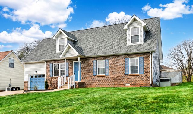 1402 Marla Ct, Clarksville, TN 37042