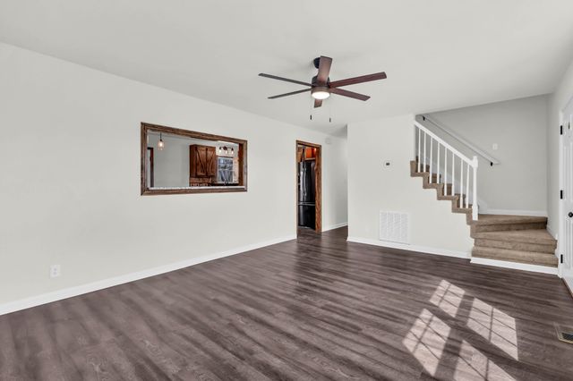 1402 Marla Ct, Clarksville, TN 37042