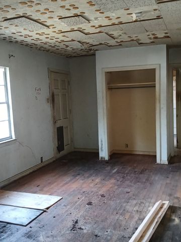 3216 Sharon Street, Dallas, TX 75211