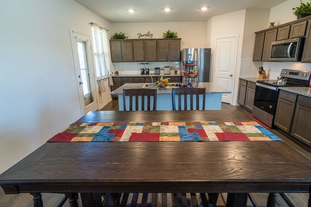 2070 Puma Street, Crandall, TX 75114