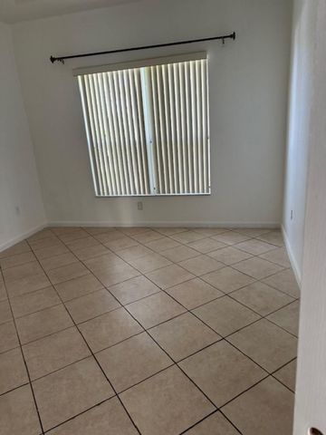 1056 NE 39th Avenue, Homestead, FL 33033