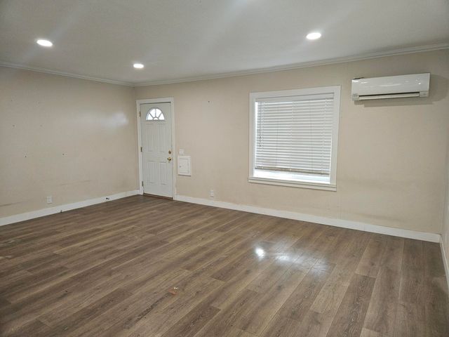 2215 Eberlein Avenue, Klamath Falls, OR 97601