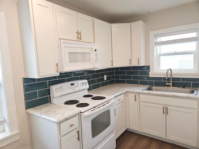 2215 Eberlein Avenue, Klamath Falls, OR 97601