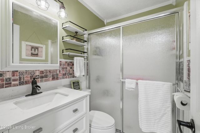 13605 Tennis Blvd, Louisville, KY 40272