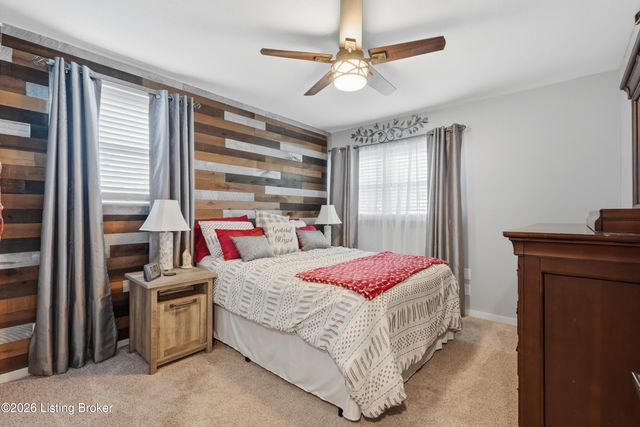 13605 Tennis Blvd, Louisville, KY 40272