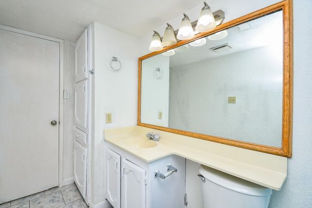 6915 Jeb Stuart Drive, Richmond, TX 77469